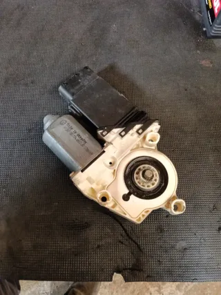 Motor elevalunas Seat Toledo Siemens