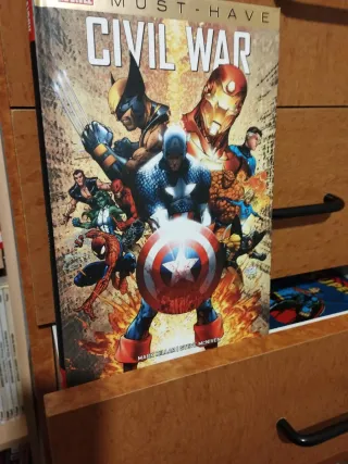 CIVIL WAR INTEGRAL (MARVEL MUST HAVE)
