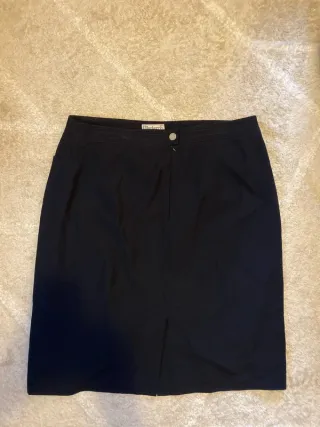 Falda Burberry Negra Vintage