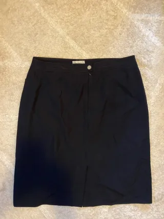 Falda Burberry Negra Vintage