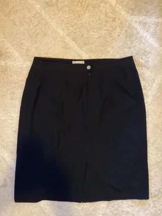 Falda Burberry Negra Vintage