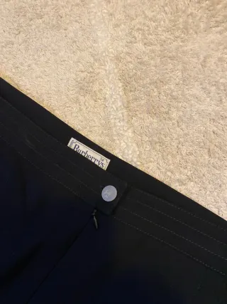 Falda Burberry Negra Vintage