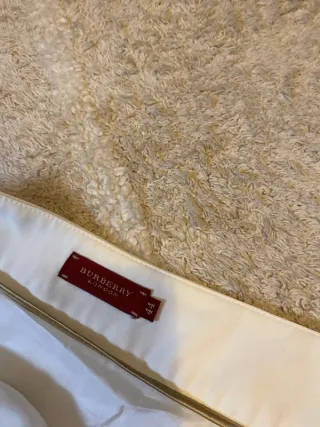Falda Burberry Blanca Retro