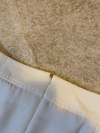 Falda Burberry Blanca Retro