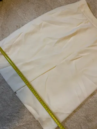 Falda Burberry Blanca Retro