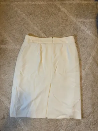 Falda Burberry Blanca Retro