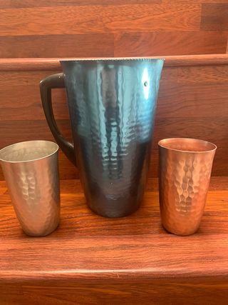 Jarra y 2 Vasos Metálicos MMM