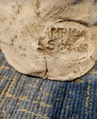 Escultura artesanal figura humana