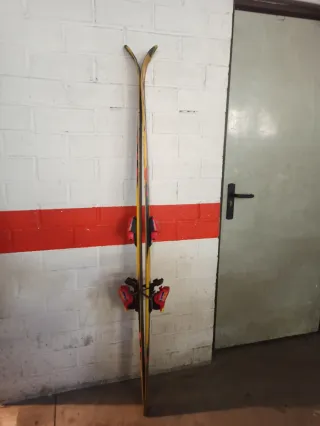 Esquís Blizzard RCS con fijaciones