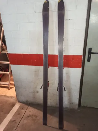 Esquís Blizzard RCS con fijaciones