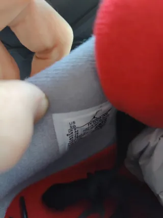 Air Jordan 4 Bred Reimagined Talla 44