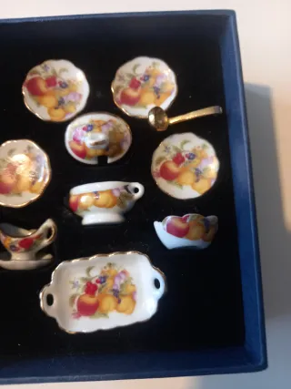 Antiguo Juego de porcelana miniatura Reutter