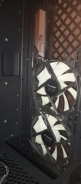 Caja PC Tempest Negra y Plateada