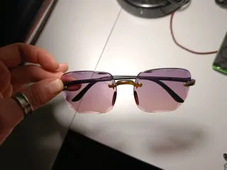 Gafas de sol degradadas y cuadradas