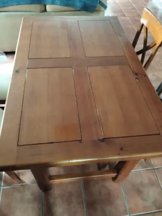 Mesa y 4 Sillas Madera Maciza