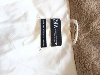 Abrigo acolchado ZARA cuello pelo.