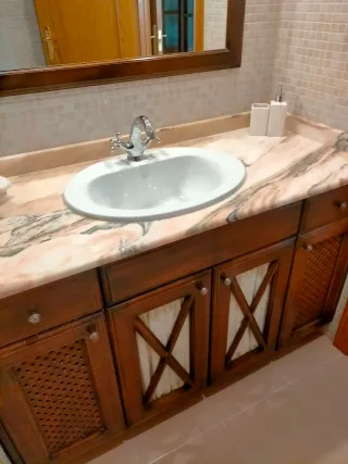 Mueble de baño completo madera y mármol