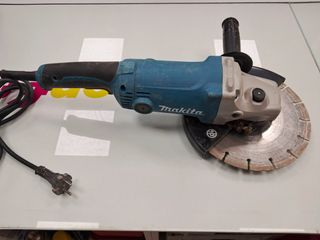 Radial Makita GA 9050