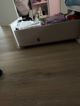 Cama infantil con cajones