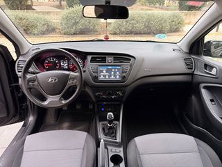 HYUNDAI i20 100CV · BAJO CONSUMO