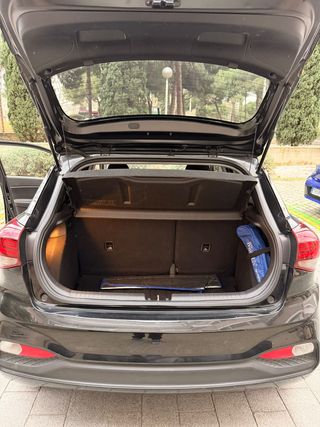 HYUNDAI i20 100CV · BAJO CONSUMO