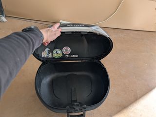 Baúl SH47 y herraje Suzuki GSXR K6 K7