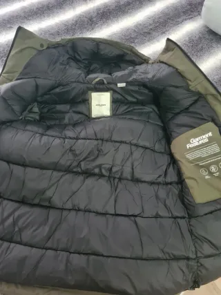 Chaqueta Jack & Jones acolchada verde y negra T-L