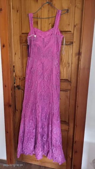 Vestido largo morado de fiesta