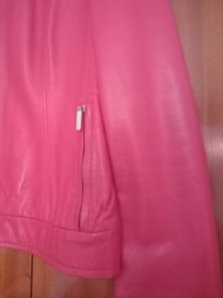 Chaqueta de piel roja