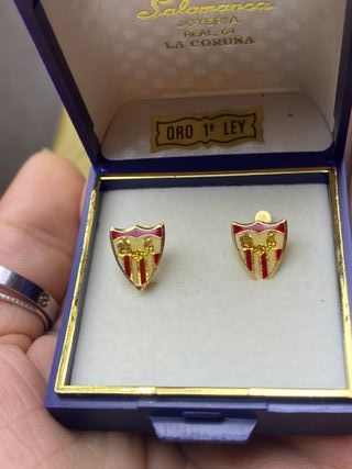 Pendientes Oro 18k Escudo