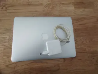 MacBook Air 13,3 Intel Core i7 8GB RAM