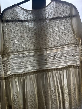 Blusa blanca bordada mujer