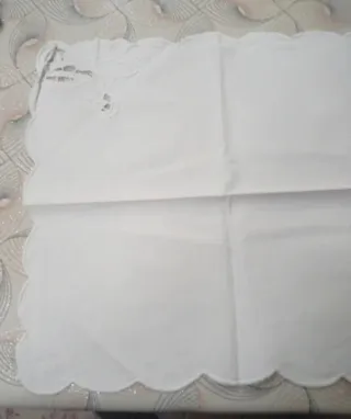 Tovaglia vintage con ricami