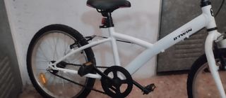 Bicicleta infantil BTWIN blanca