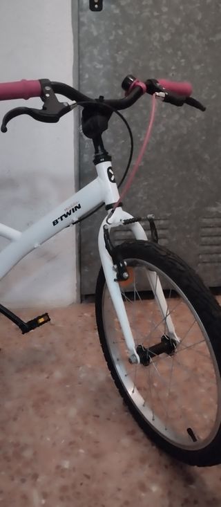 Bicicleta infantil BTWIN blanca