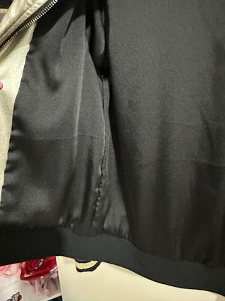 Chaqueta Guess Dorada y Negra