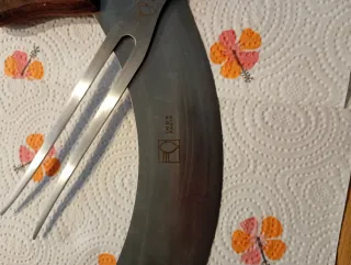 Mezzaluna e forchettone per carne