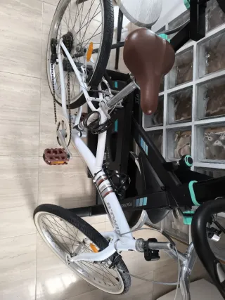 Bicicleta infantil B'TWIN blanca