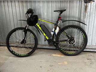Bici Eléctrica Montaña Negra y Amarilla