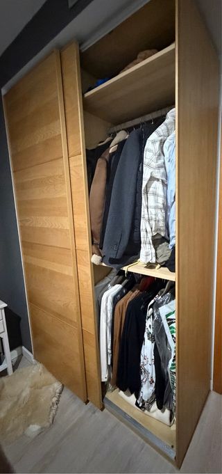 Armario corredero Ikea madera