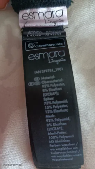 Corpiño negro con detalles dorados