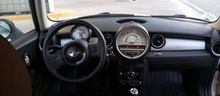 MINI Clubman 2012