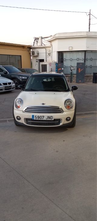 MINI Clubman 2012