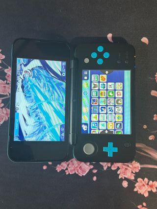 Nintendo 2DS XL Negra y Azul + Extras