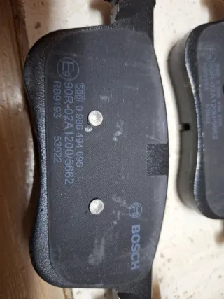 Pastillas de freno Bosch delanteras,