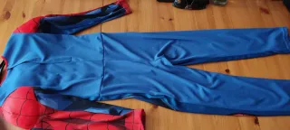 Disfraz y cortavientos Spiderman