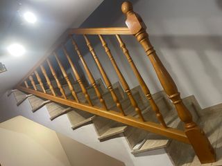 Barandilla de madera para escaleras