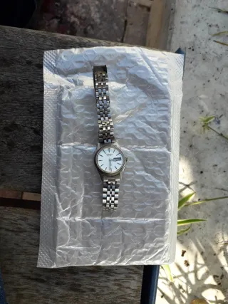 Reloj Citizen Mujer Plata y Blanco