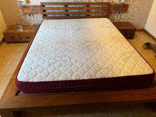 Base Tatami + 2 Mesitas + Colchón