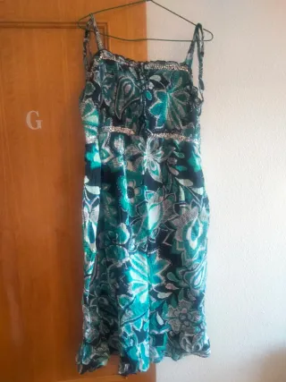 Vestido estampado floral verde y azul